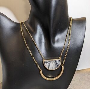 Erica Lyons Gold Tone Layered Marbled and Gold‎ Bar Pendant Necklace